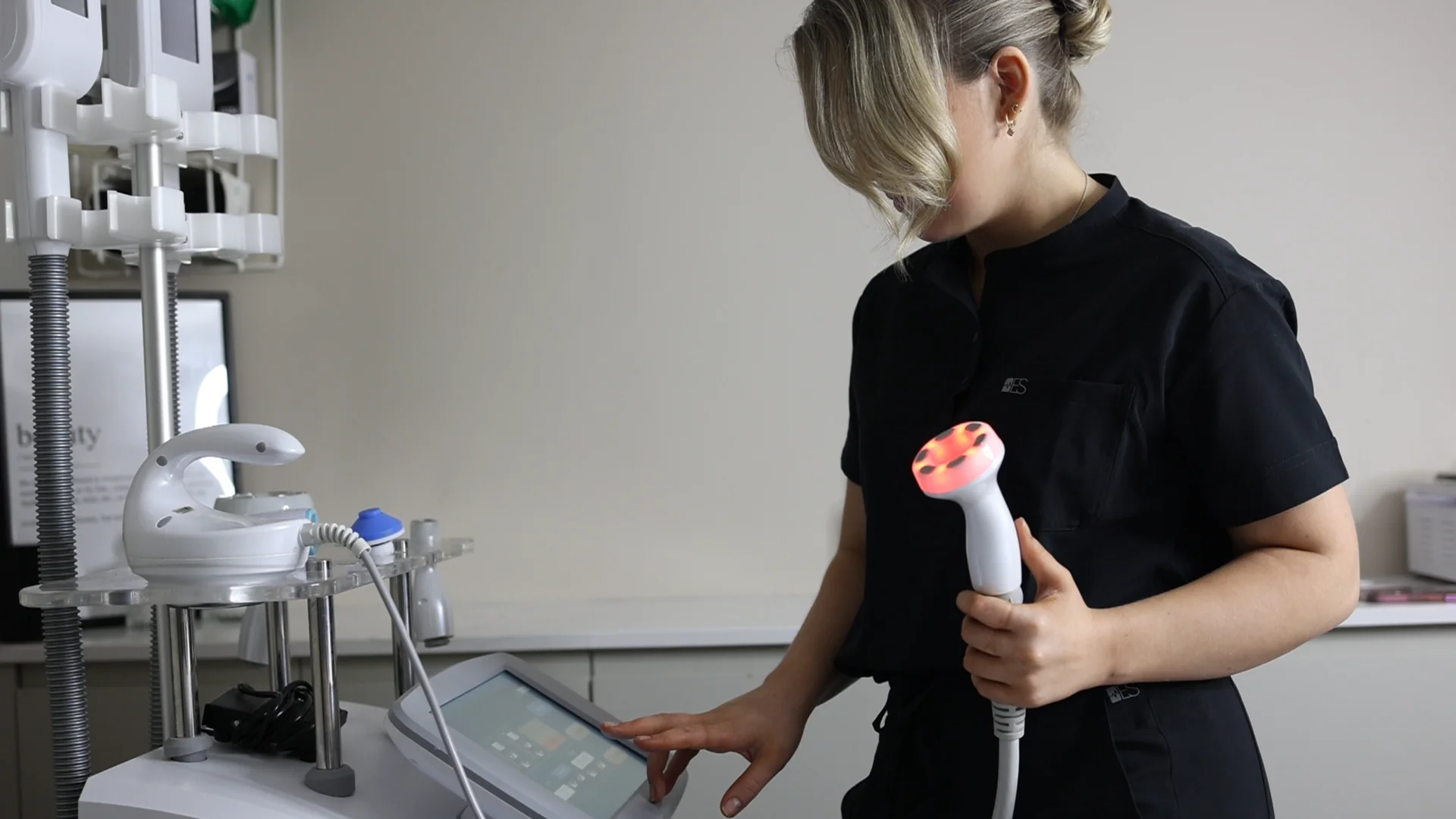 Body Fat & Cellulite Reduction treatment at FACE Weybridge